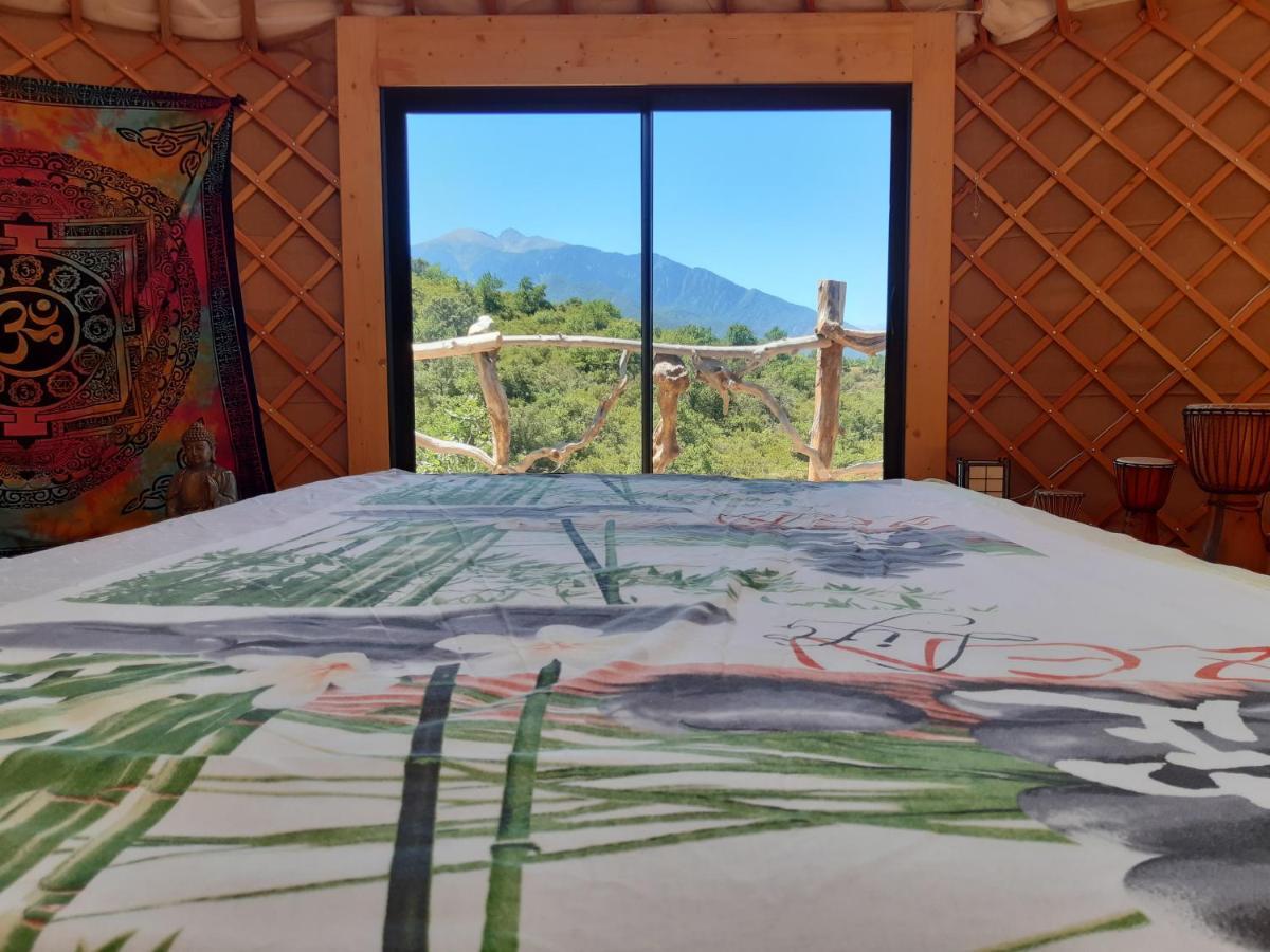 Yourte Contemporaine Avec Magnifique Vue Sur Les Montagnes Rigarda Εξωτερικό φωτογραφία